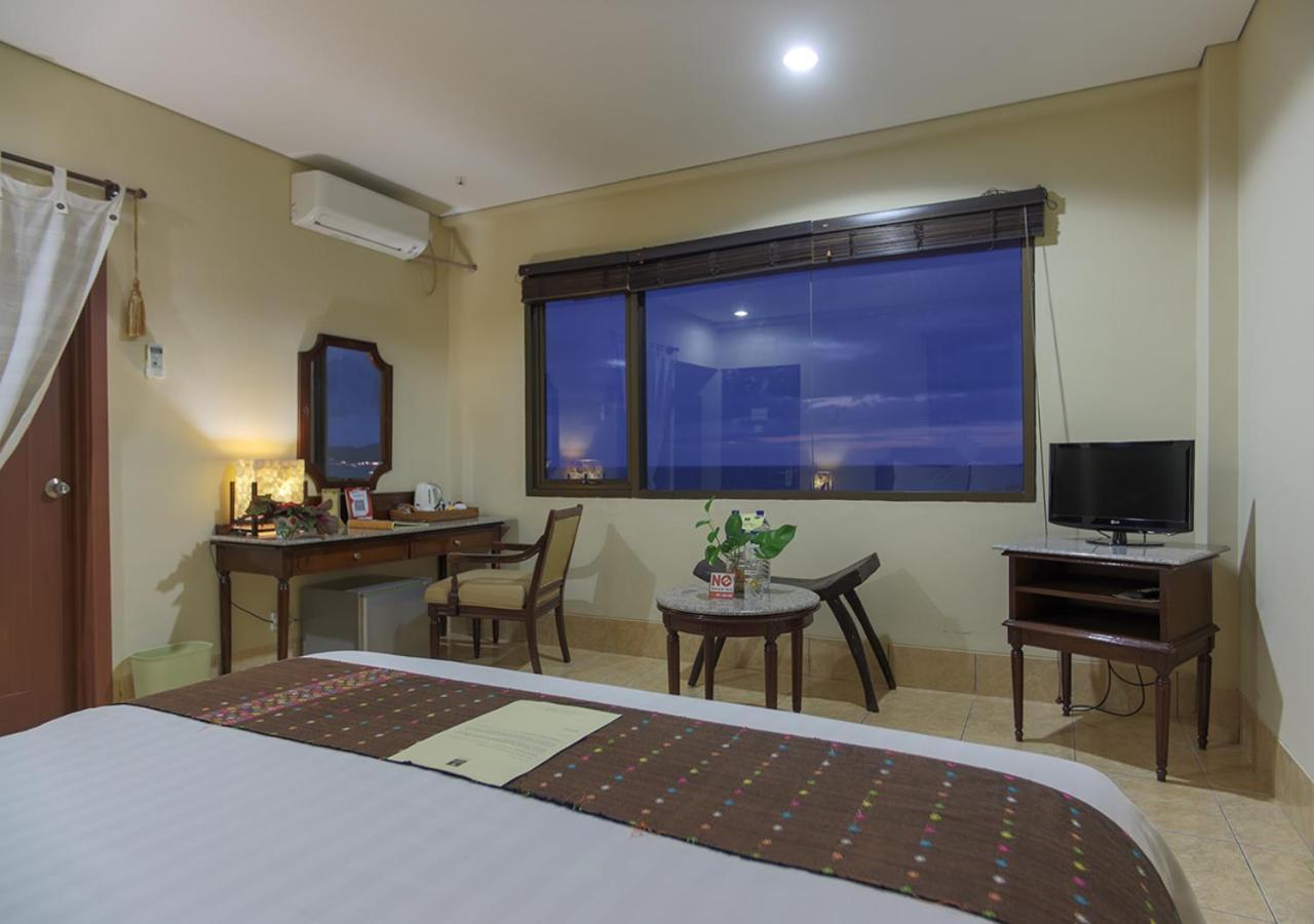 The Jayakarta Suites Komodo Flores Labuan Bajo Zewnętrze zdjęcie