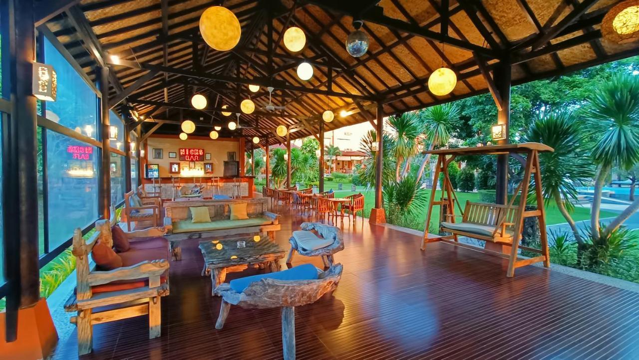 The Jayakarta Suites Komodo Flores Labuan Bajo Zewnętrze zdjęcie